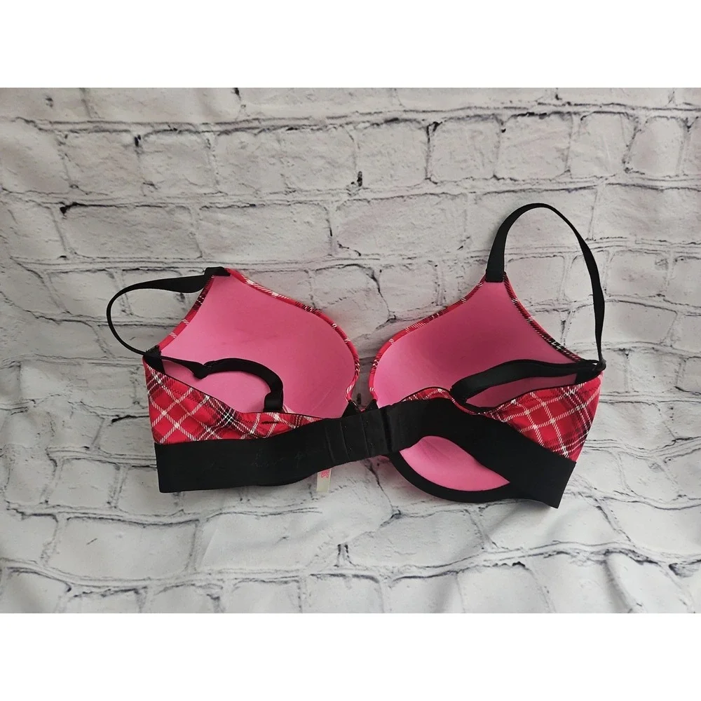 Victorias Secret brand pink